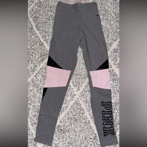 Women’s VS Pink Leggings In Size Small